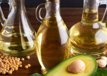 VEGETABLE OILS VS NUT OILS – STRICTLY COLD PRESSED
